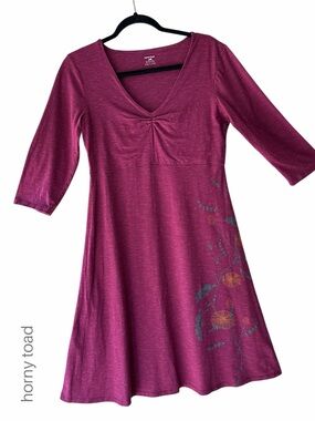 Toad&Co Plum V-Neck Midi Dress with Floral Accent